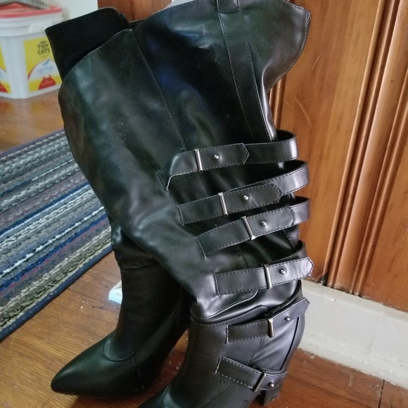 Brand new black boots - Picture 1 of 2